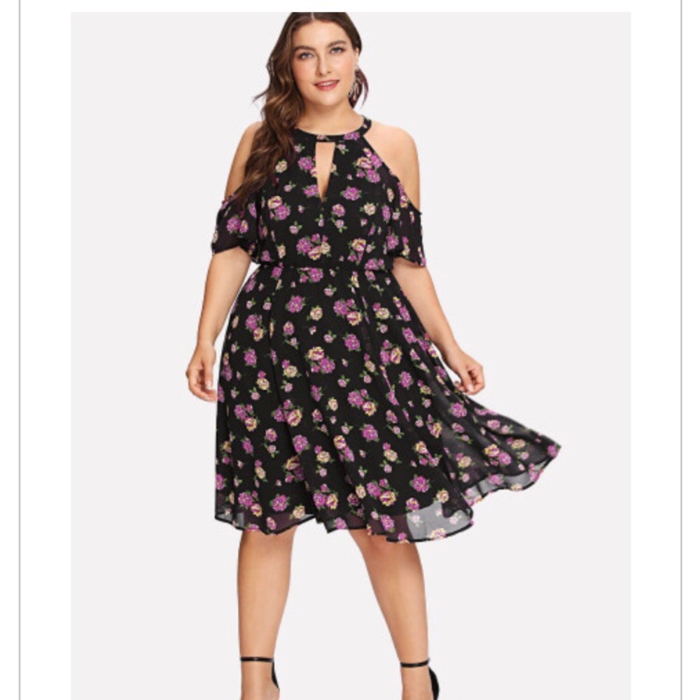 👗Lovely Floral Cold Shoulder Dress👗